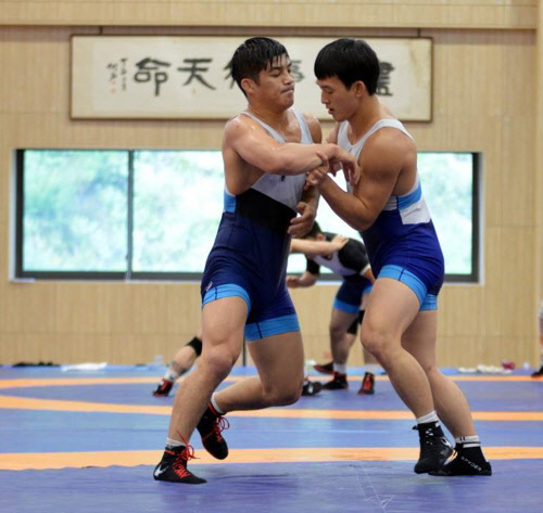 레슬링 국가대표 김현우가 9일 충북 진천선수촌에서 훈련하고 있다.